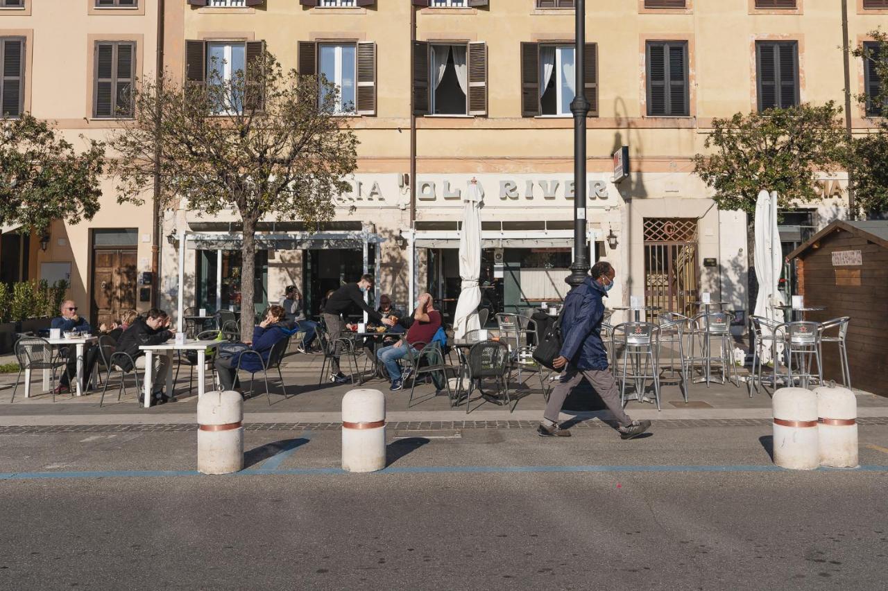 Le Boutique Luxury Rooms Diffused In Historic Center Fiumicino Bagian luar foto