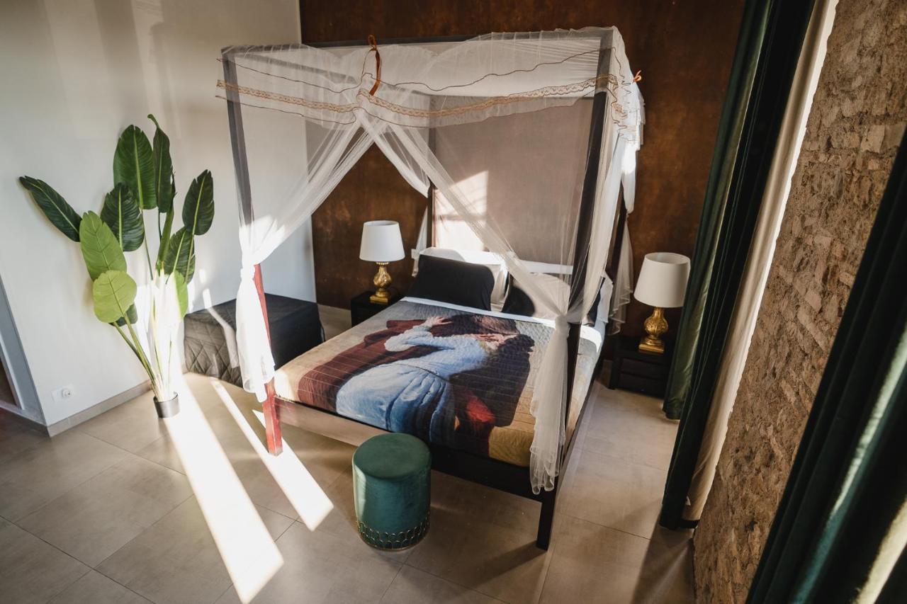 Le Boutique Luxury Rooms Diffused In Historic Center Fiumicino Bagian luar foto