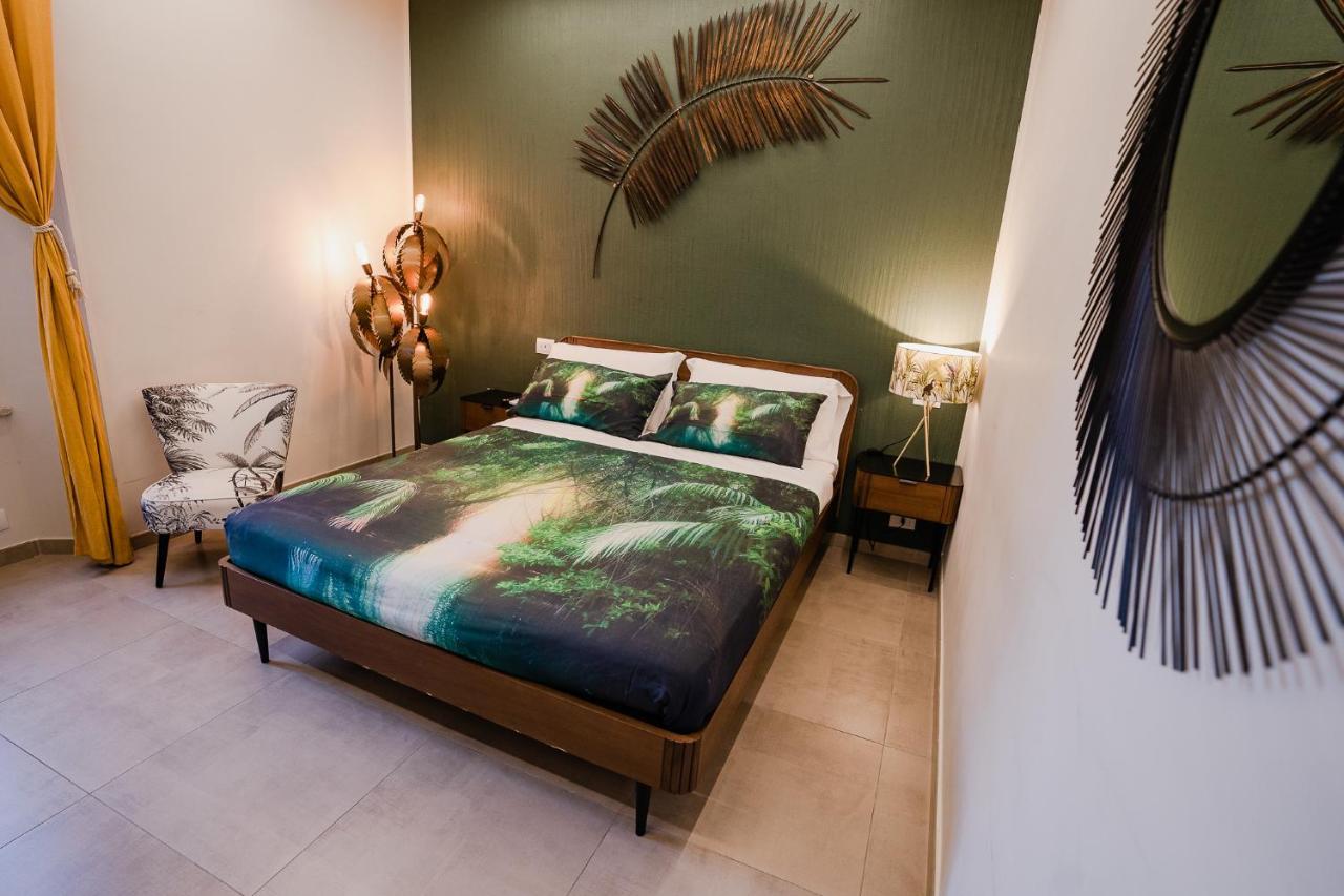 Le Boutique Luxury Rooms Diffused In Historic Center Fiumicino Bagian luar foto