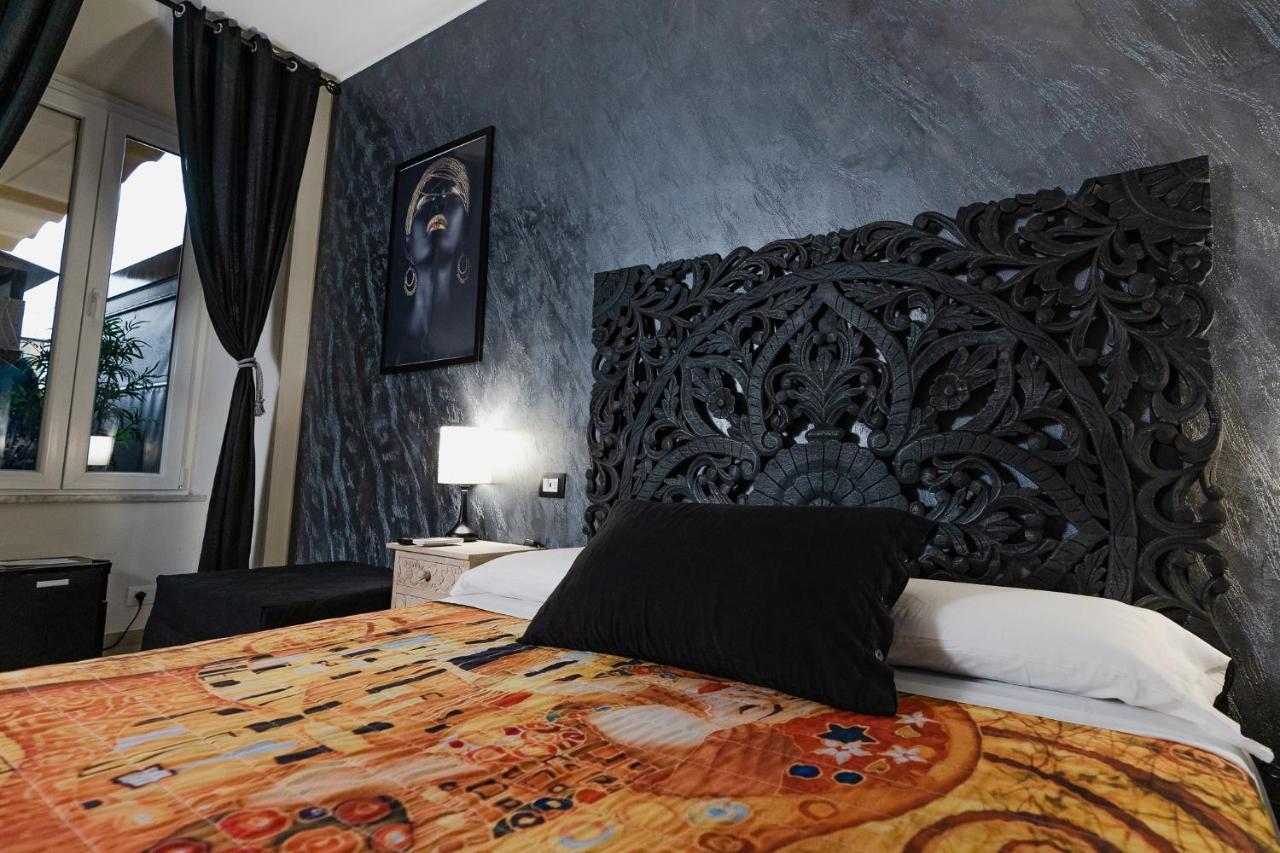 Le Boutique Luxury Rooms Diffused In Historic Center Fiumicino Bagian luar foto