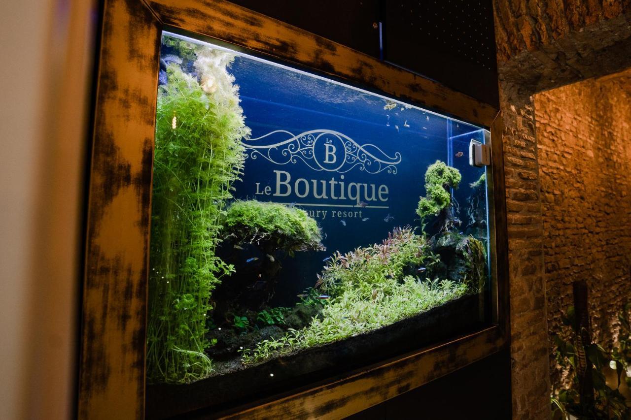 Le Boutique Luxury Rooms Diffused In Historic Center Fiumicino Bagian luar foto