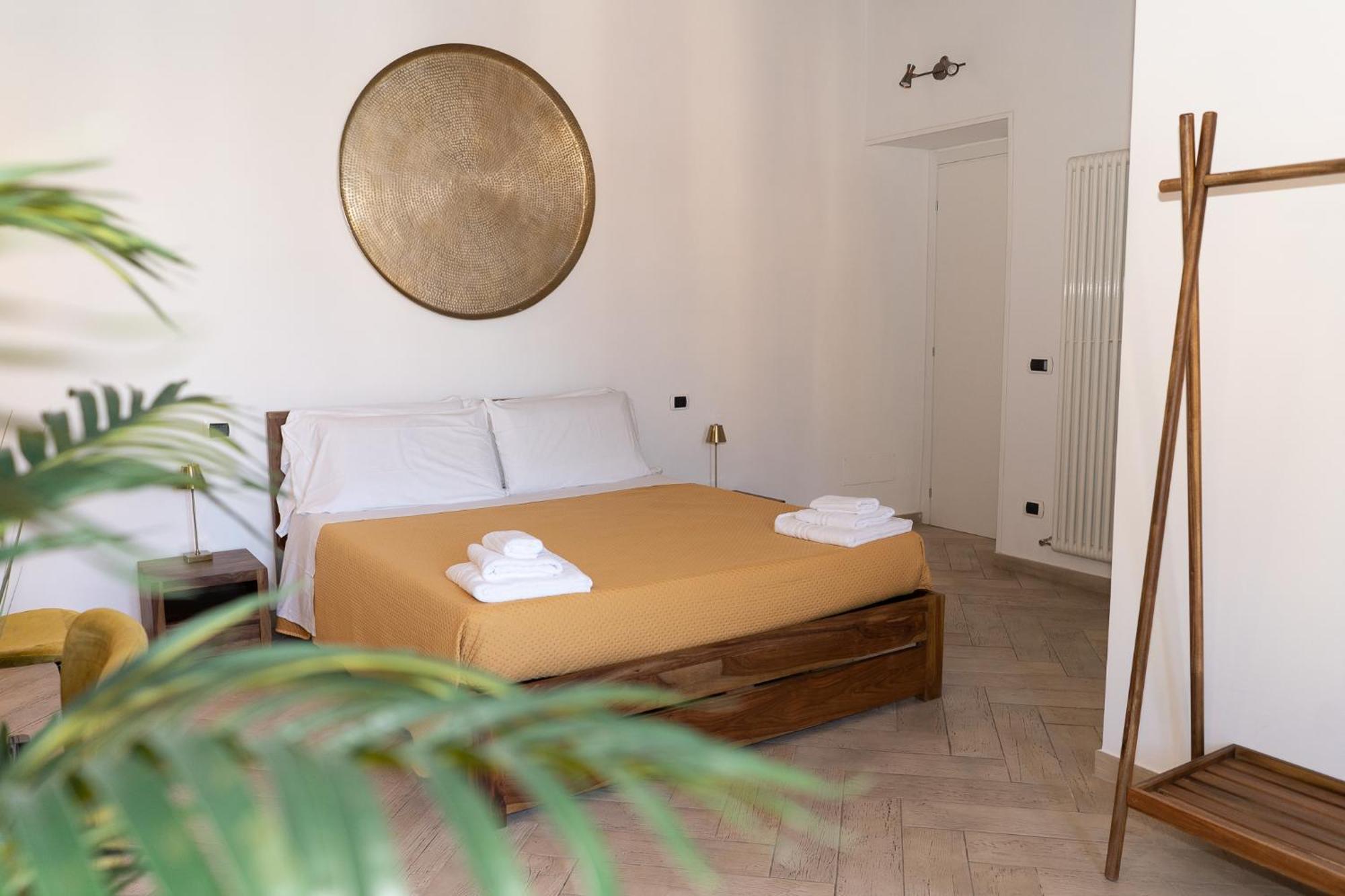 Le Boutique Luxury Rooms Diffused In Historic Center Fiumicino Bagian luar foto
