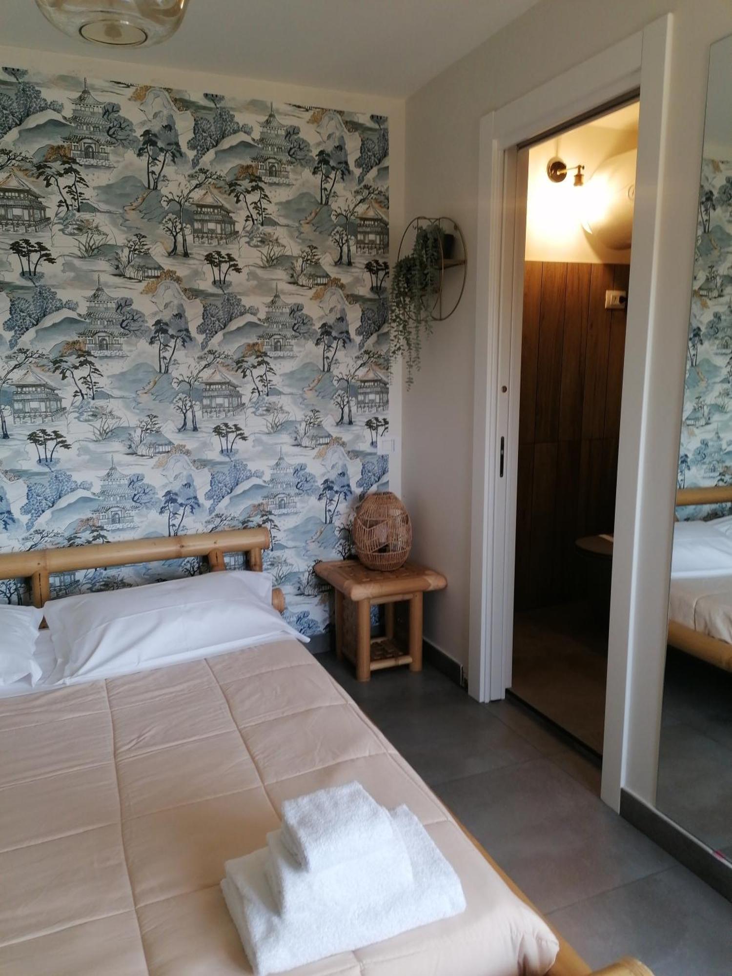 Le Boutique Luxury Rooms Diffused In Historic Center Fiumicino Bagian luar foto