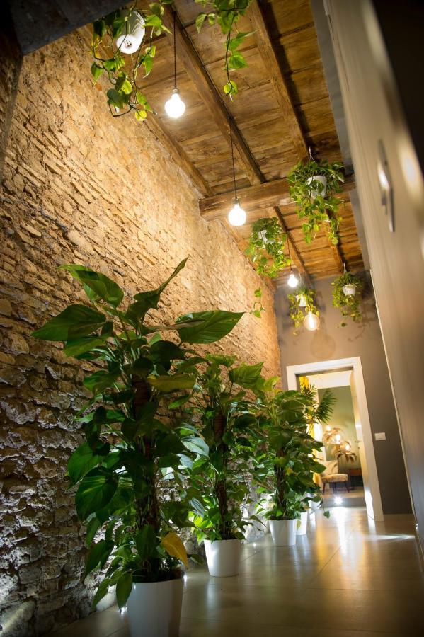 Le Boutique Luxury Rooms Diffused In Historic Center Fiumicino Bagian luar foto