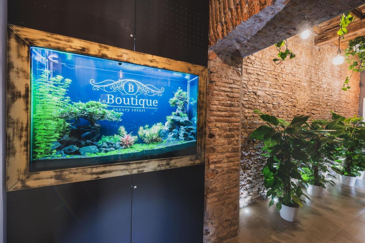 Le Boutique Luxury Rooms Diffused In Historic Center Fiumicino Bagian luar foto