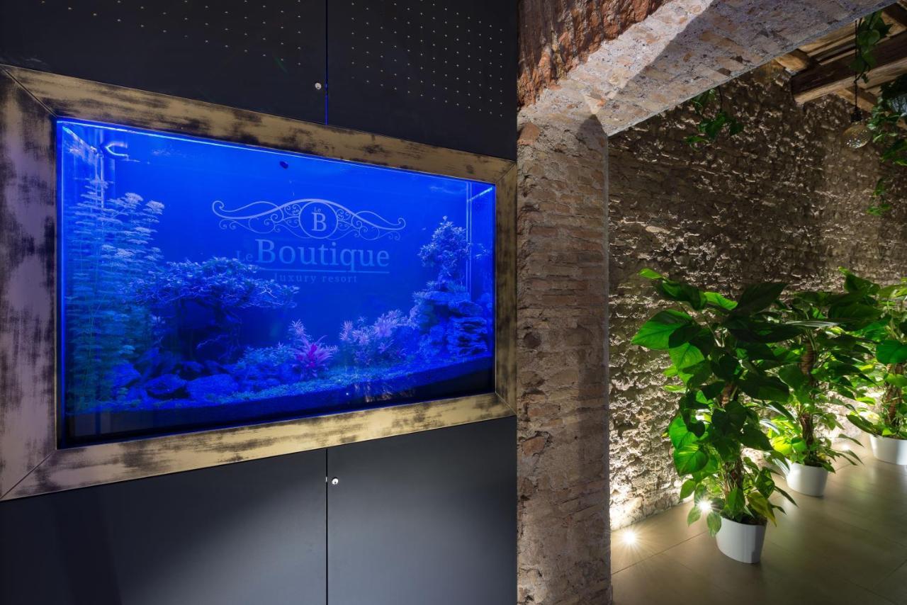 Le Boutique Luxury Rooms Diffused In Historic Center Fiumicino Bagian luar foto