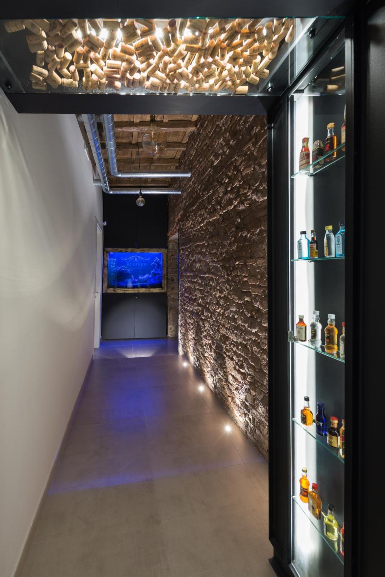 Le Boutique Luxury Rooms Diffused In Historic Center Fiumicino Bagian luar foto